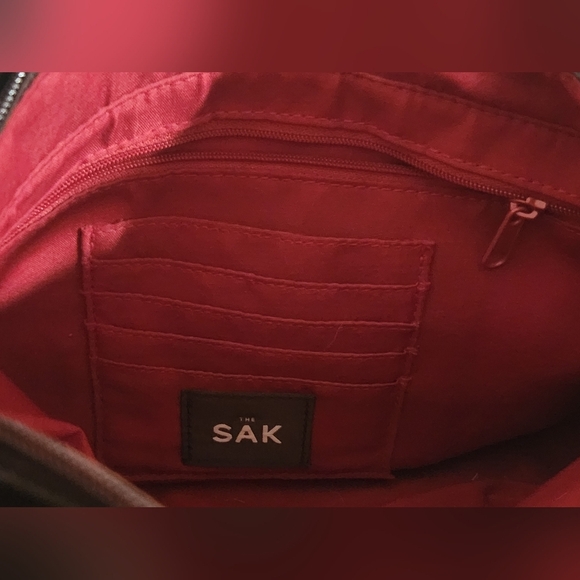The Sak Shoulder Bag Chocolate Brown With Red Lining - Picture 5 of 9